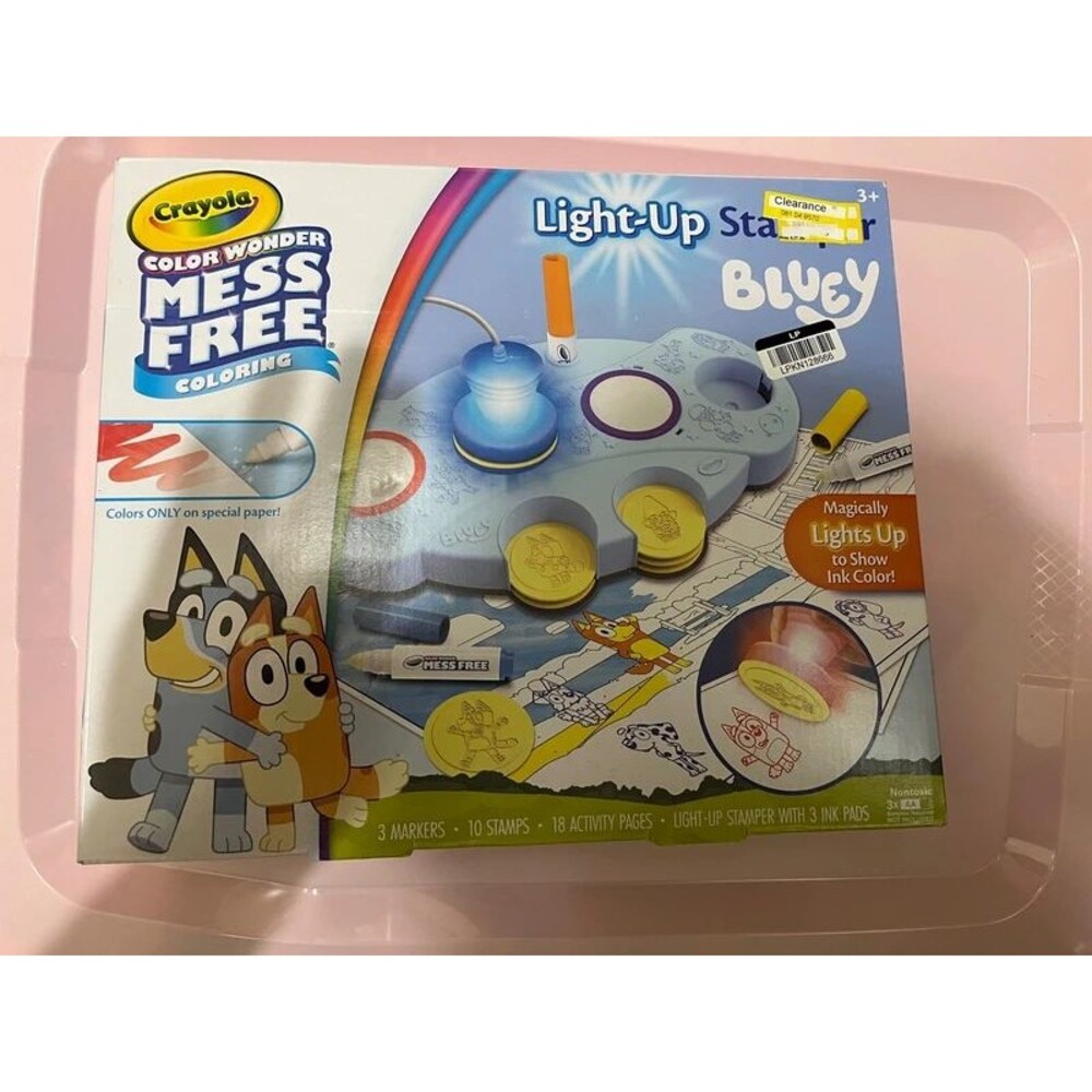 Color wonder mess free light up stamper